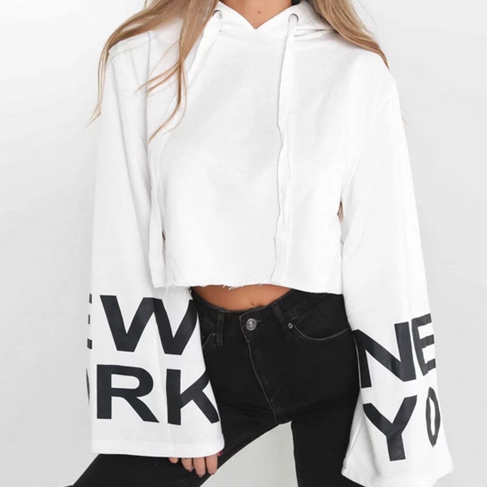 Cropped Hoodie With Long Sleeves “NEW YORK”